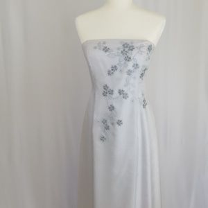 Laundry by Shelli Segal Gown